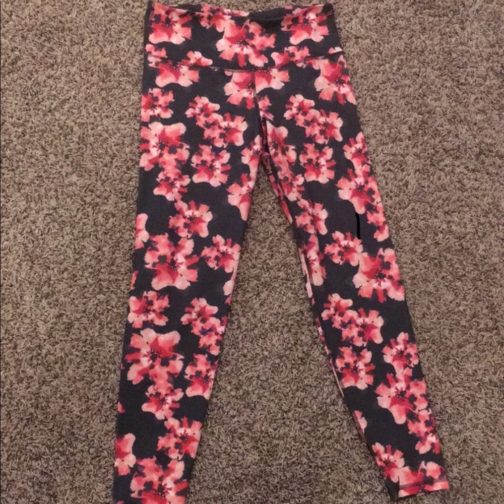 High-waist yoga pants